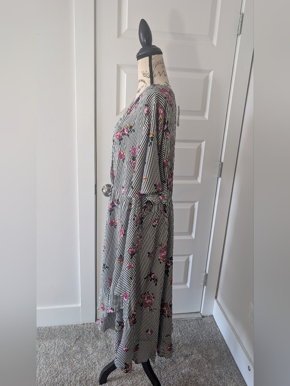Torrid Black & White Striped Midi Dress with Pink Floral Accents Size 4X - Picture 2 of 9